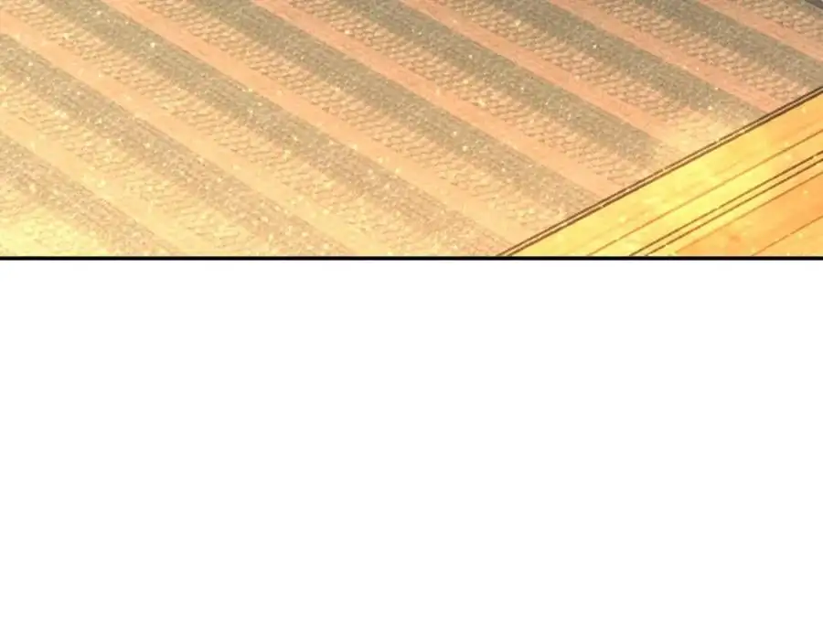 228121