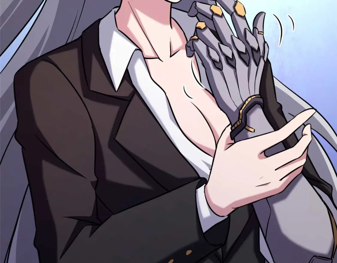 473121