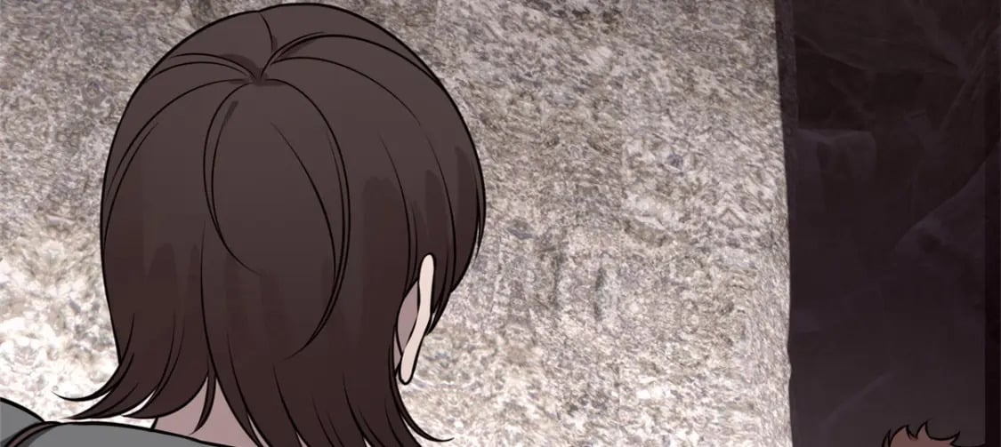 10486
