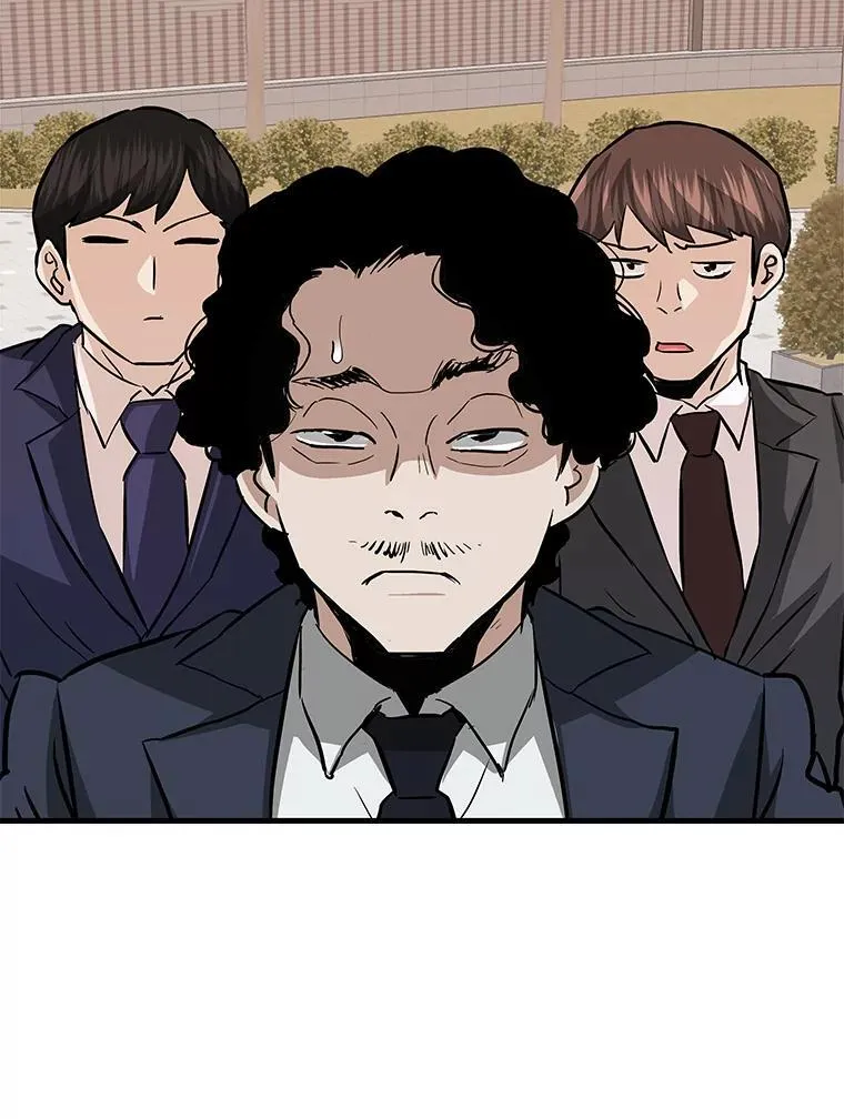 75.被记者围攻105