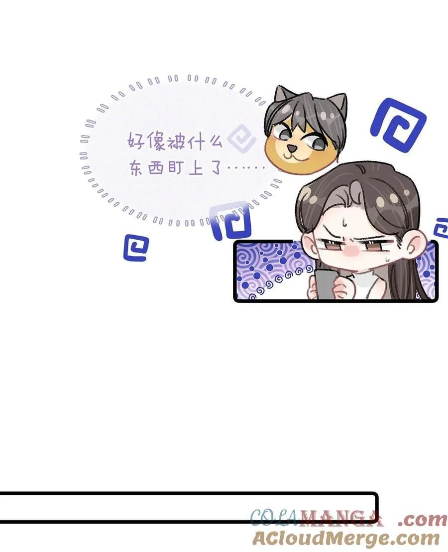 030 在亲友面前互诉爱意。10
