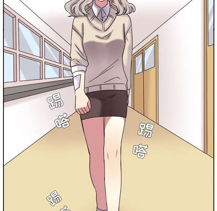 7477