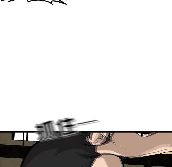 4885