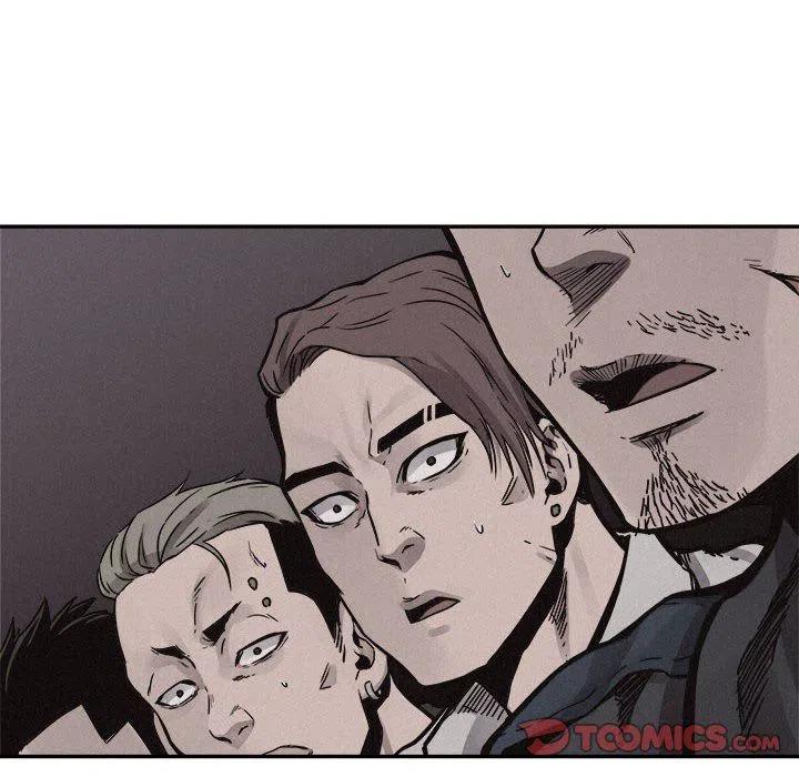 5693