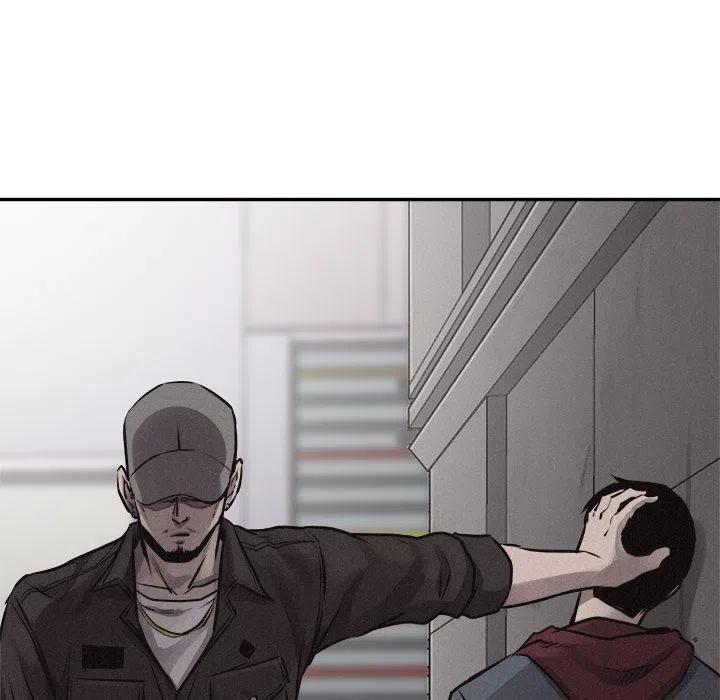 6890