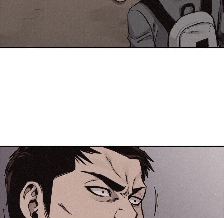 607