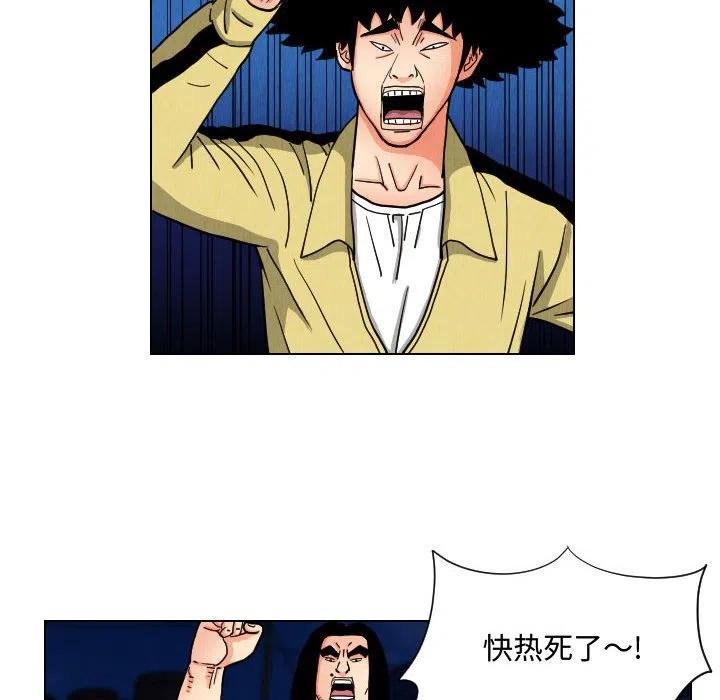 4957