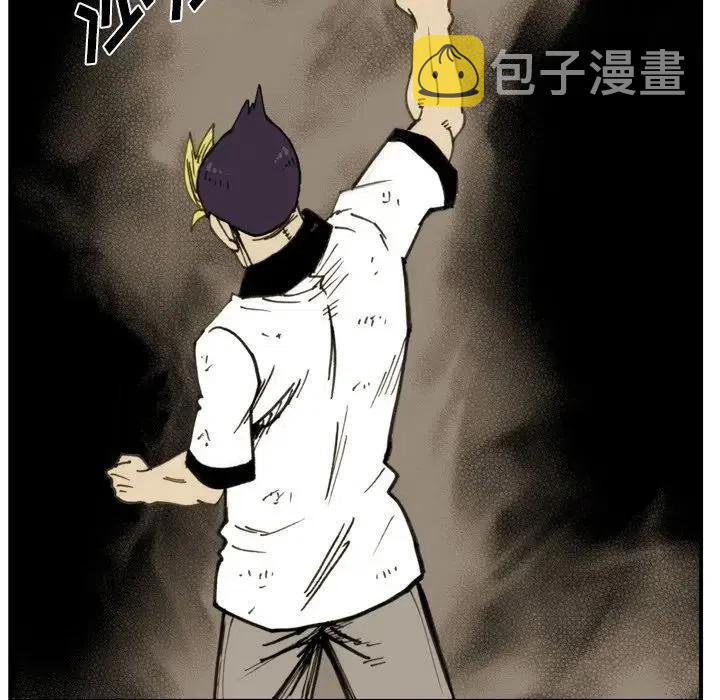 4560