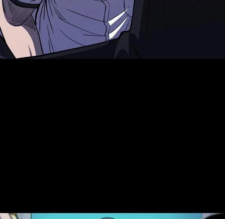 735