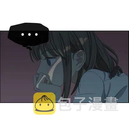 913