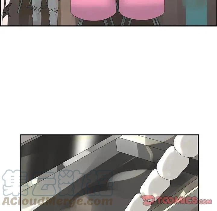 4933